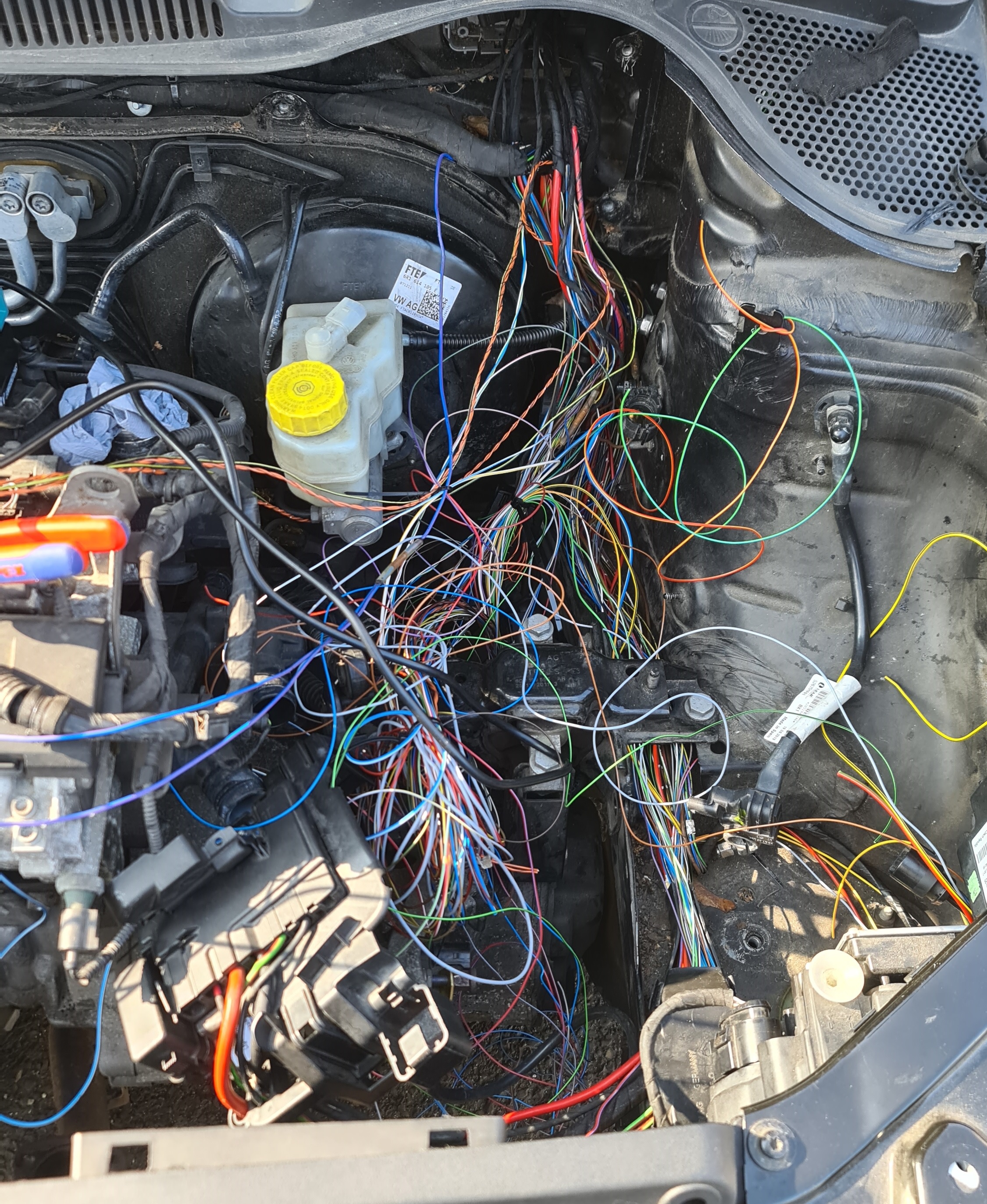 enginecompartment1.jpg