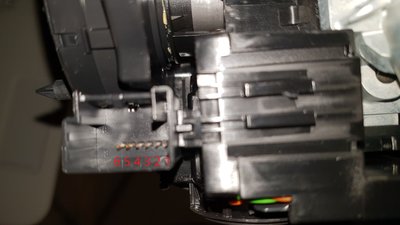 20190110_194426.jpg (1.11 MiB) Viewed 6889 times Clock spring, outgoing connector