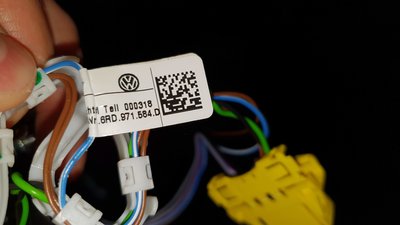 20190111_140942.jpg (306.53 KiB) Viewed 6903 times New MFSW airbag harness, replaces 6C0 971 584 C