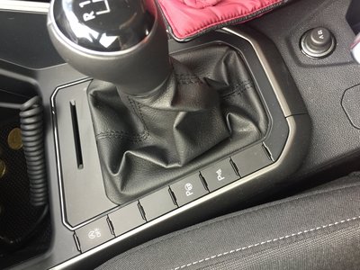 anyone knows what is the strip line for?