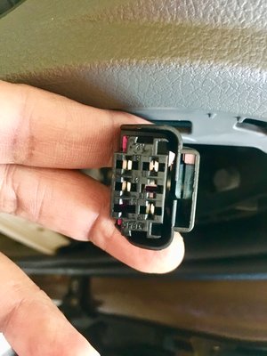 Dimmer connector