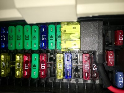 Fuse tap - Connected to Fuse box.jpg