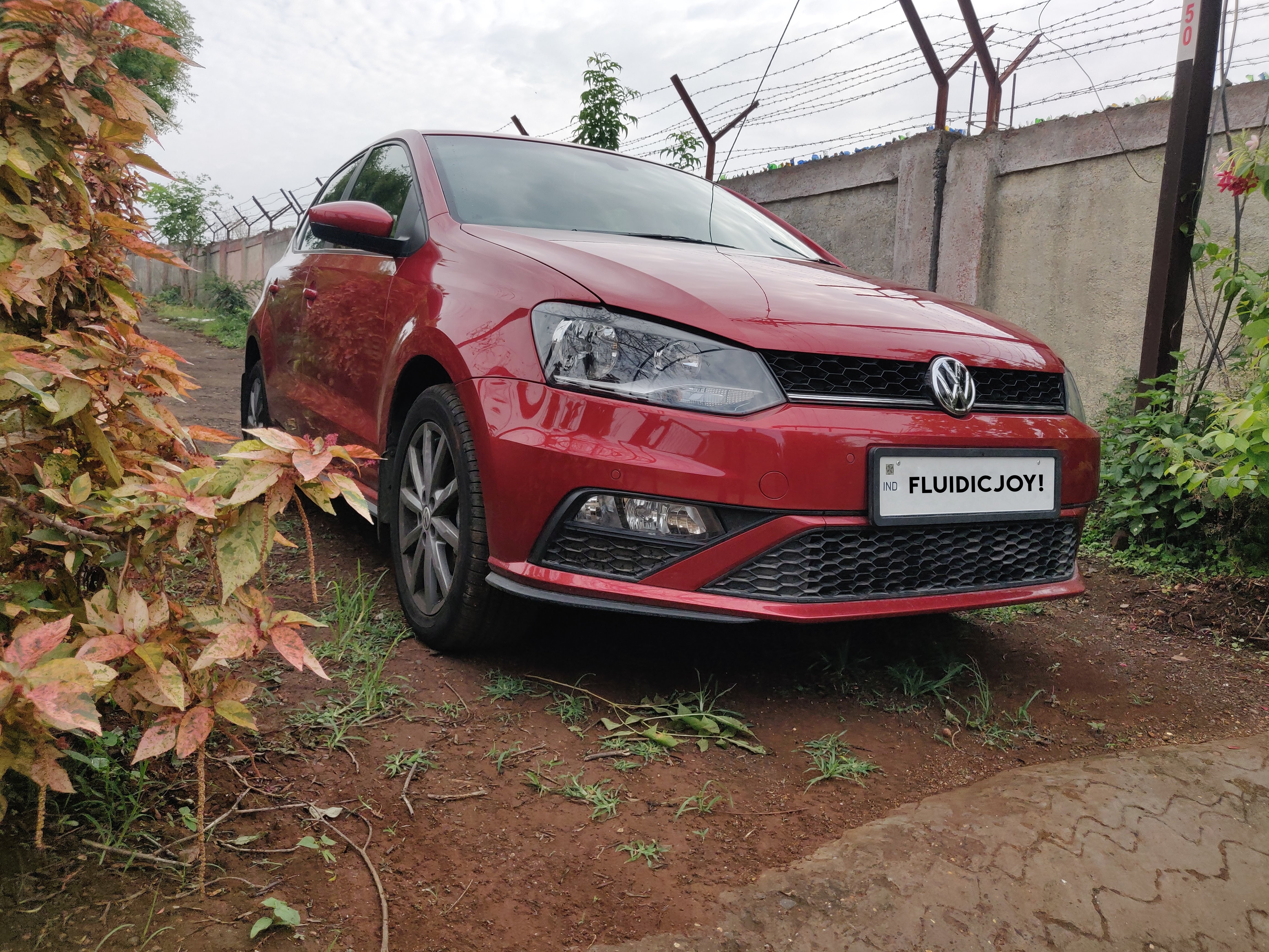 Polo Mauli Side-View Front UKPolo.jpg