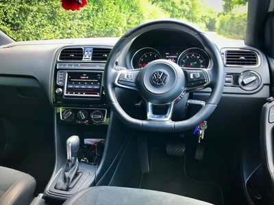 Polo interior.jpg